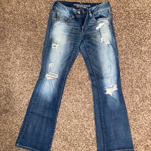 American Eagle Ripped Jeans - Picture 4 of 4